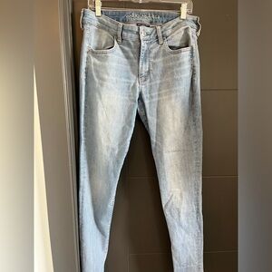 American Eagle Light Wash Jegging - Size 12 Long